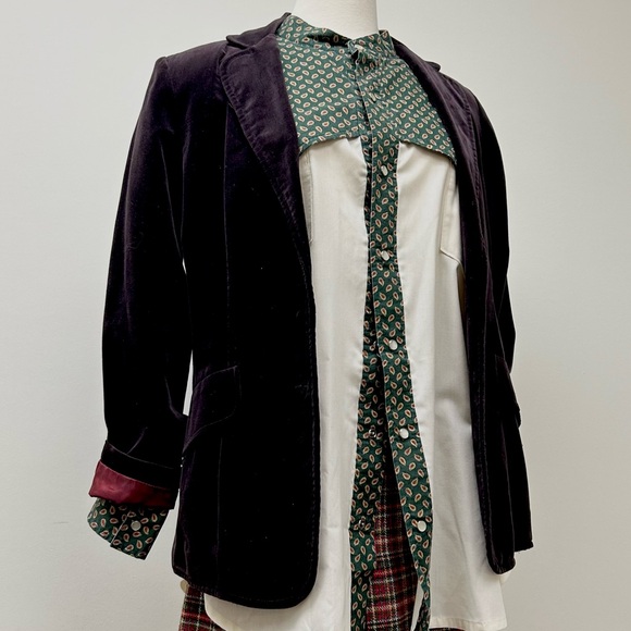 Sears Jackets & Blazers - Burgundy blazer tailored in a beautiful velvet
